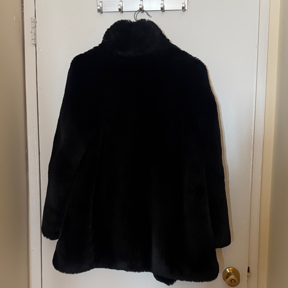 7 For All Mankind Black Faux Fur Coat - Picture 5 of 8